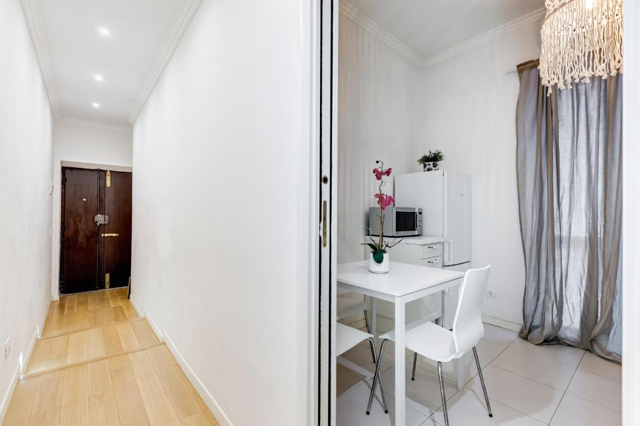 Trevi Fountain Modern Apartment ローマ エクステリア 写真