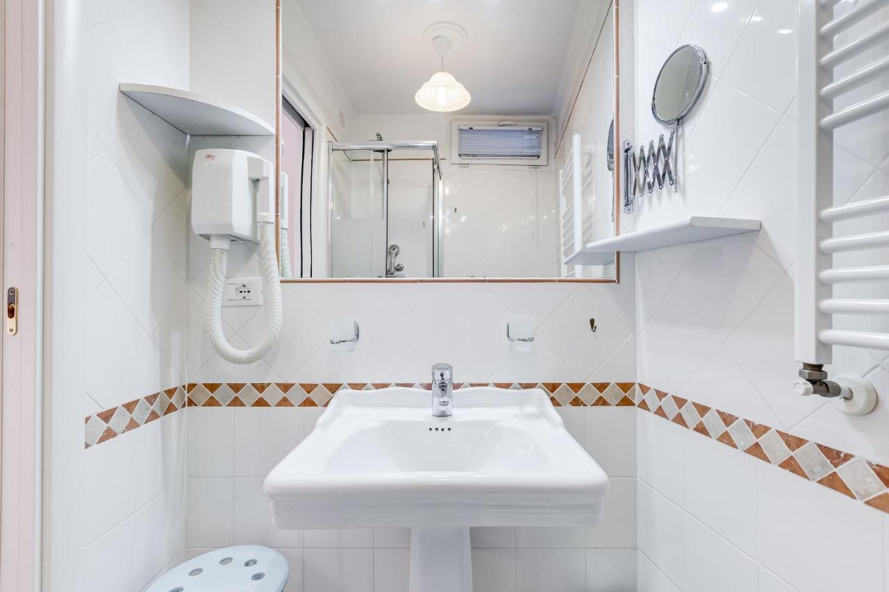 Trevi Fountain Modern Apartment ローマ エクステリア 写真