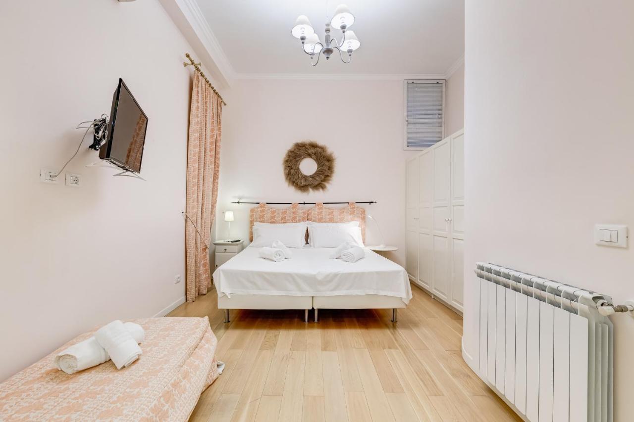 Trevi Fountain Modern Apartment ローマ エクステリア 写真
