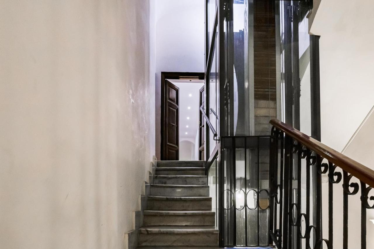 Trevi Fountain Modern Apartment ローマ エクステリア 写真